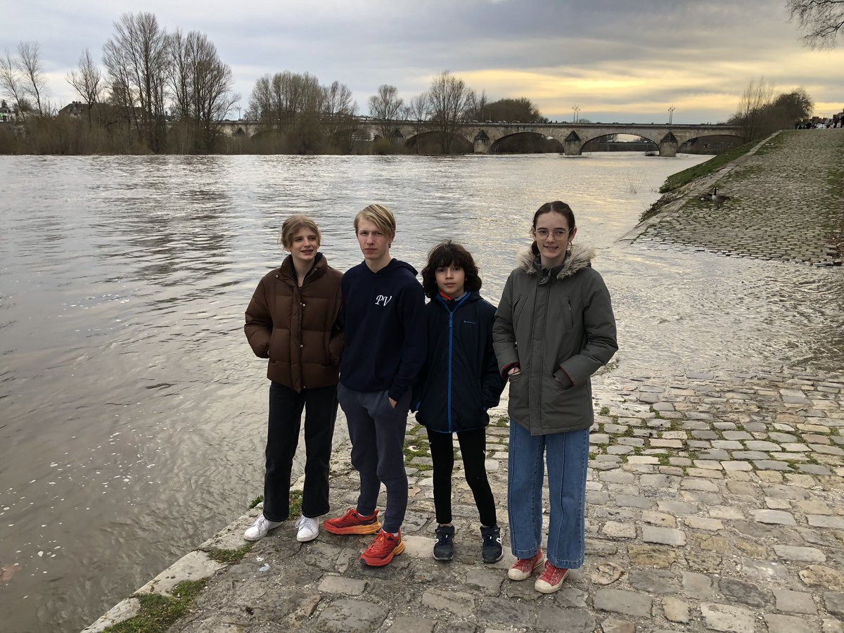 NatationPaul's tweet photo. France UNSS 🇫🇷de Duathlon 🏃🏻‍♂️🚴‍♀️ Run and Bike à Saran (Orléans) pour les triathletes du @Pvalery75012 ➡️ Coopération, solidarité, partage et gestion des émotions . Une belle expérience pour nos jeunes. @UNSS_Paris @Paris2024 @IleLigue @Mairie12Paris @unss https://t.co/jSJ1mCeiOf