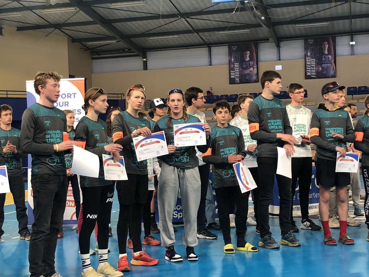 NatationPaul's tweet photo. France UNSS 🇫🇷de Duathlon 🏃🏻‍♂️🚴‍♀️ Run and Bike à Saran (Orléans) pour les triathletes du @Pvalery75012 ➡️ Coopération, solidarité, partage et gestion des émotions . Une belle expérience pour nos jeunes. @UNSS_Paris @Paris2024 @IleLigue @Mairie12Paris @unss https://t.co/jSJ1mCeiOf
