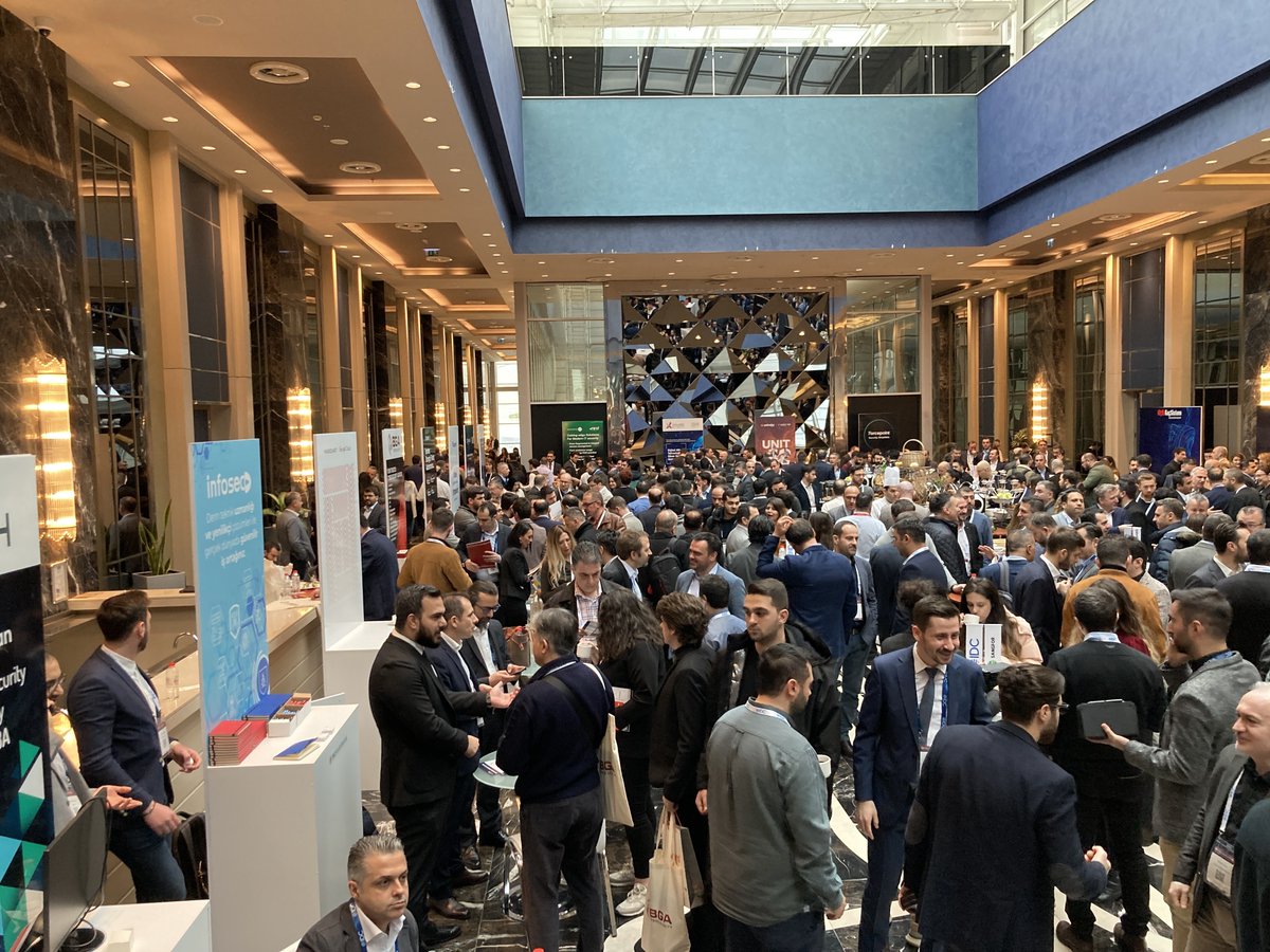 Deepinfo tweet media