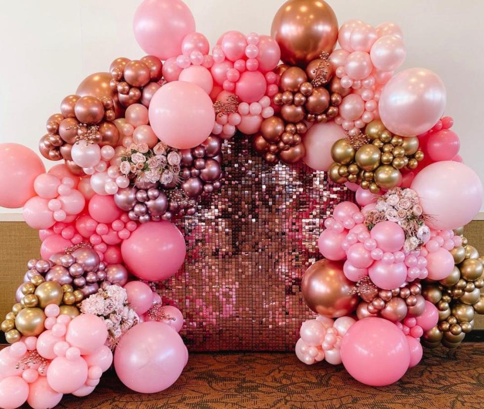 Sequin Backdrop with Balloon Arch. It's perfect for weddings, corporate events, and other special occasions.👇 check our website alsdecorltd.co.uk
#wedding #decor #balloondecor #balloonarch #archdecor #partyideas #balloon #balloonideas #balloonarrangement #balloonbouquet