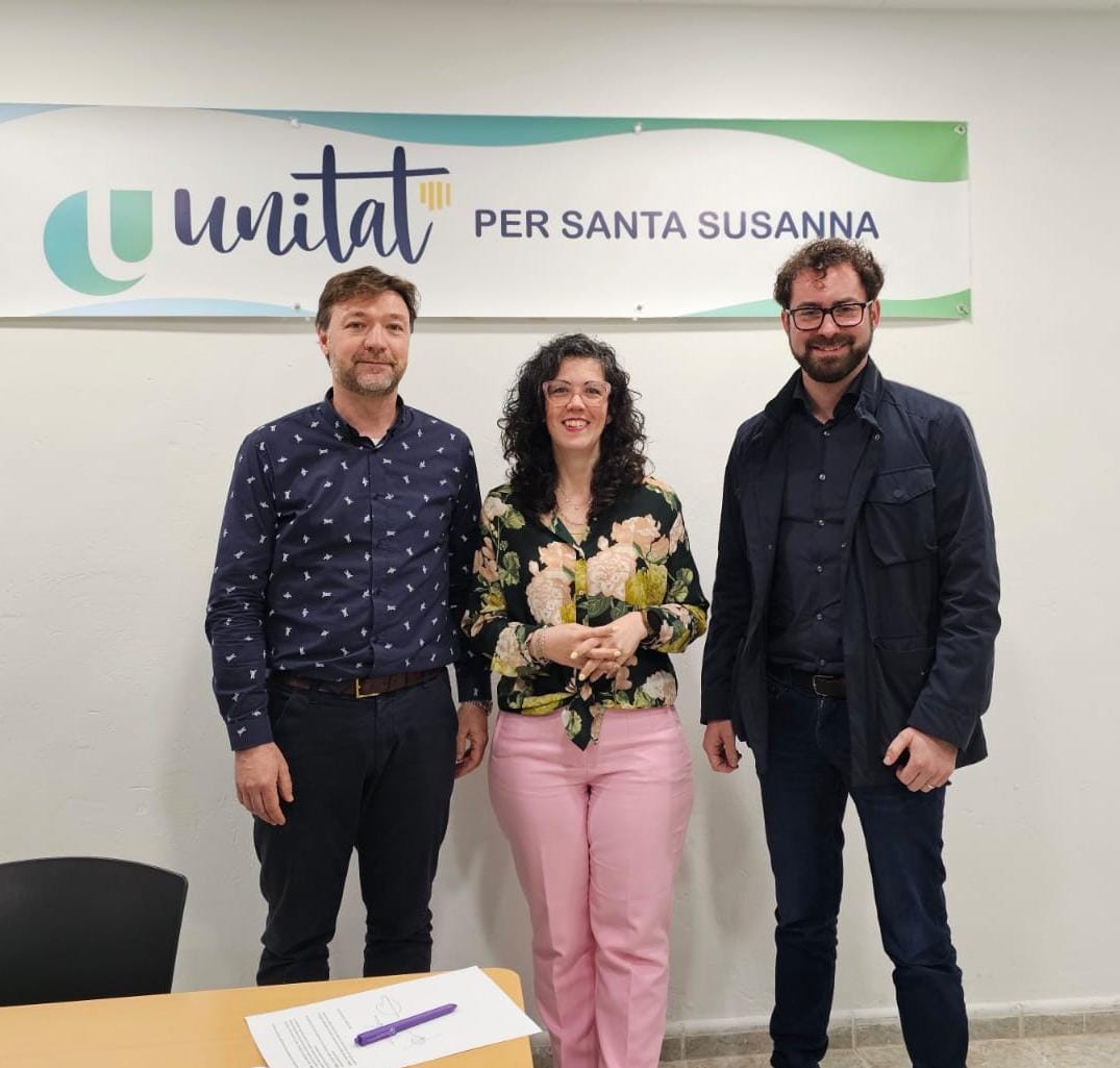 UnitatSusanna's tweet photo. Seguim sumant esforços!
A la coalició UNITAT PER SANTA SUSANNA de @CompromisSantaS i @ERCSantaSusanna, també hi participa #AraPacteLocal
Ahir els representants de les tres formacions van signar l'acord per concórrer a les properes eleccions municipals del #28M de forma conjunta https://t.co/OvrBzoXVYj