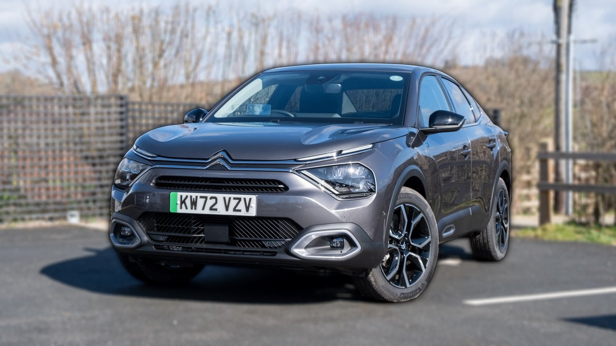 TotallyEVNet's tweet photo. The Citroen e-C4 X is a cross between the e-C4 and the C5 X. Find out if this fastback-styled SUV is worth its asking price by reading our review: https://t.co/FEmtrO06jG

@CitroenUK @CitroenUKPR #Citroen #CitroeneC4X #eC4X #Citroën #Electric #TotallyEV https://t.co/yvTgqQ7zCq