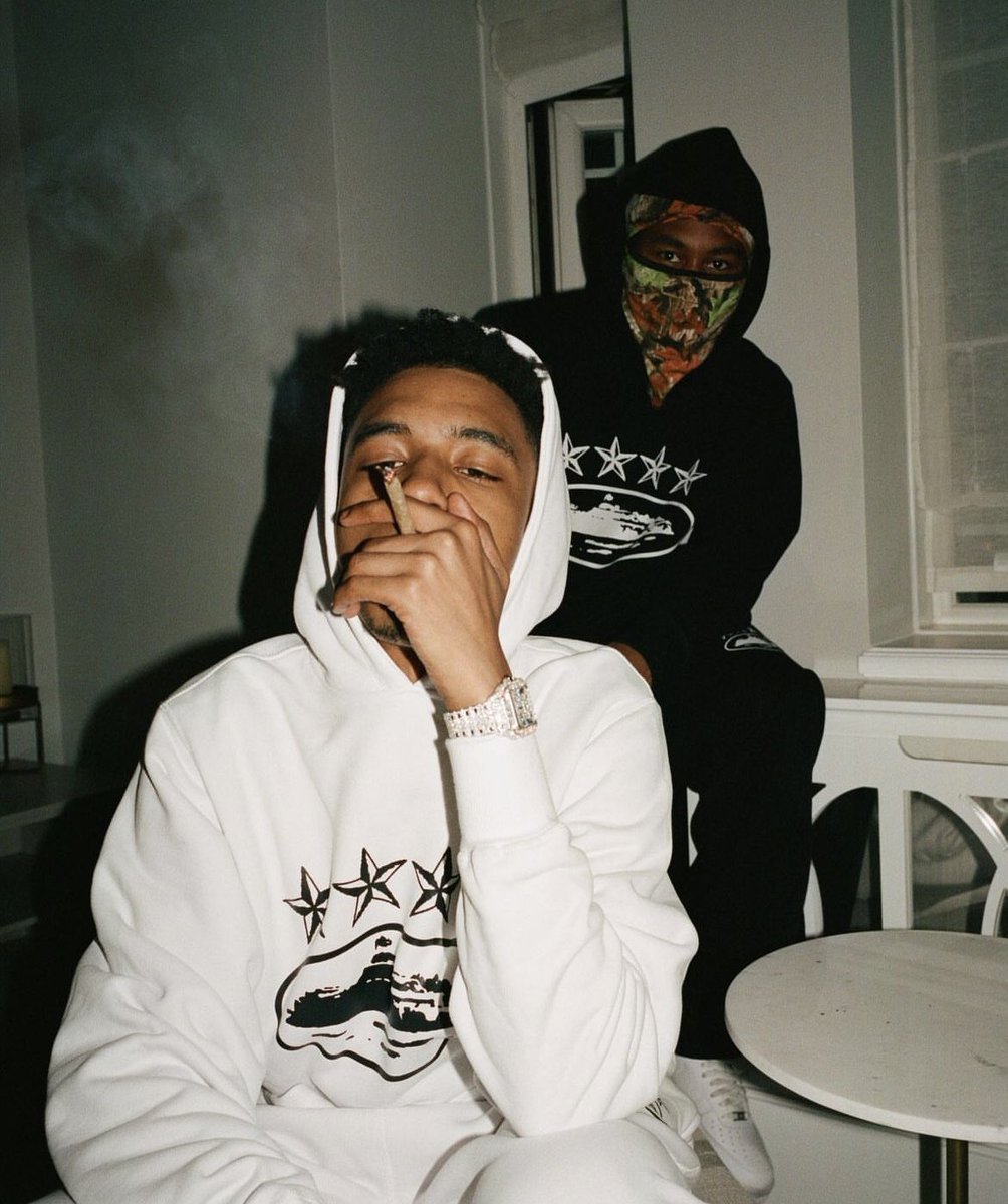 waves_ctrl's tweet photo. 🚨SATURN CITIZEN X GLOGANG

Une collaboration va arriver entre le label de BU$HI et Mussy et celui de CHIEF KEEF ! 🕺

GLOBAL 🌎 https://t.co/IkQA2KBiNv