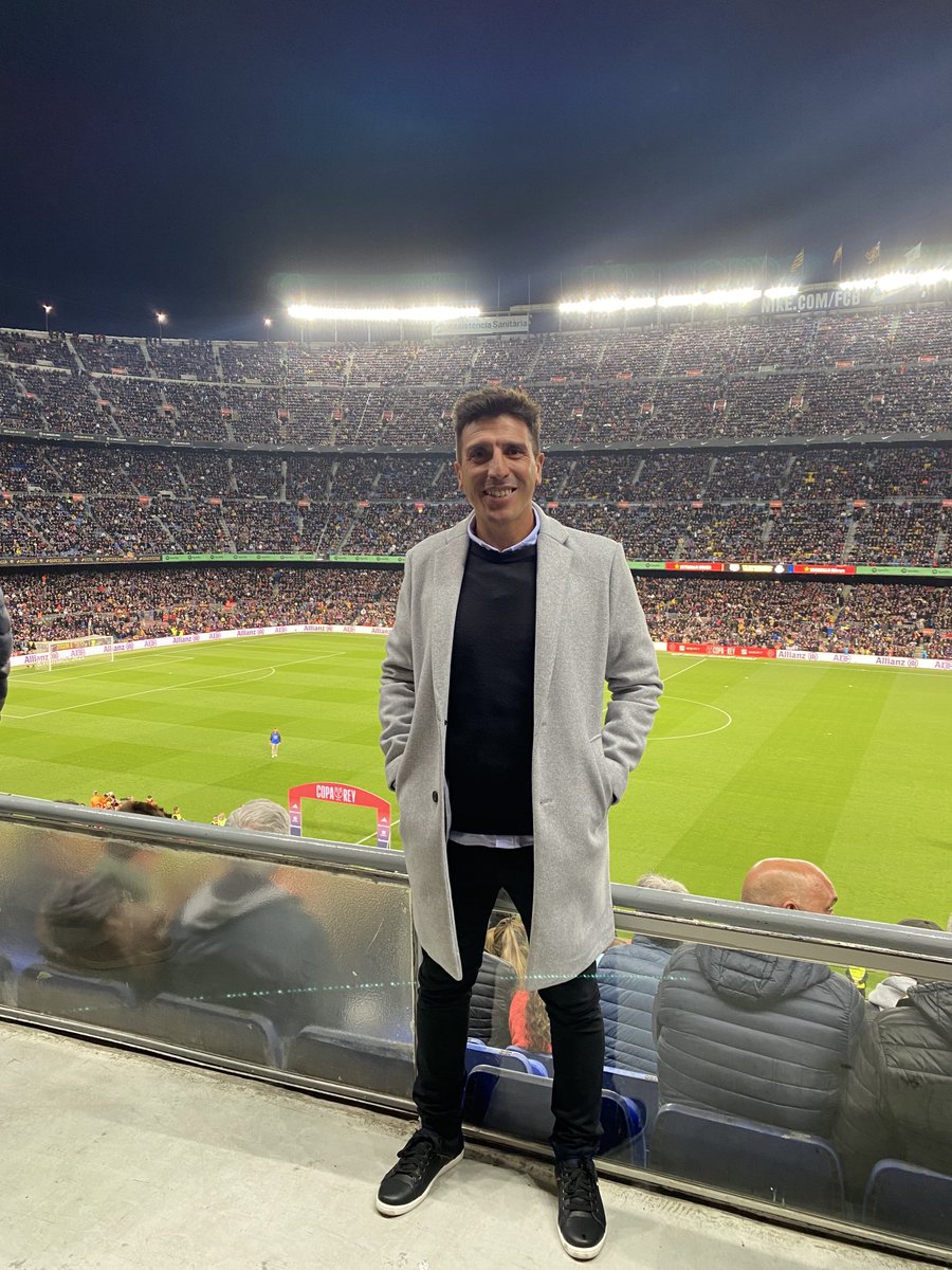 chichearano's tweet photo. Barcelona-Real Madrid #campnou #copadelrey https://t.co/XK33GTLjzP