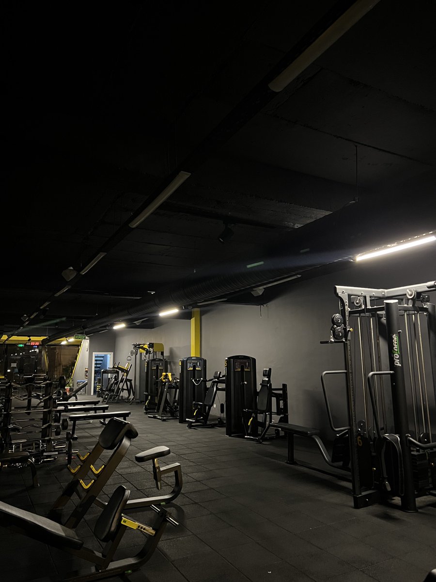 Langerius's tweet photo. Have a goodnight fam! 🌙

Tomorrow, we will have a thread about a project that has not yet launched.

00.40 a.m. workout done ✅

Keep up with your workout and treat yourself well. https://t.co/RAv2bfM0MJ