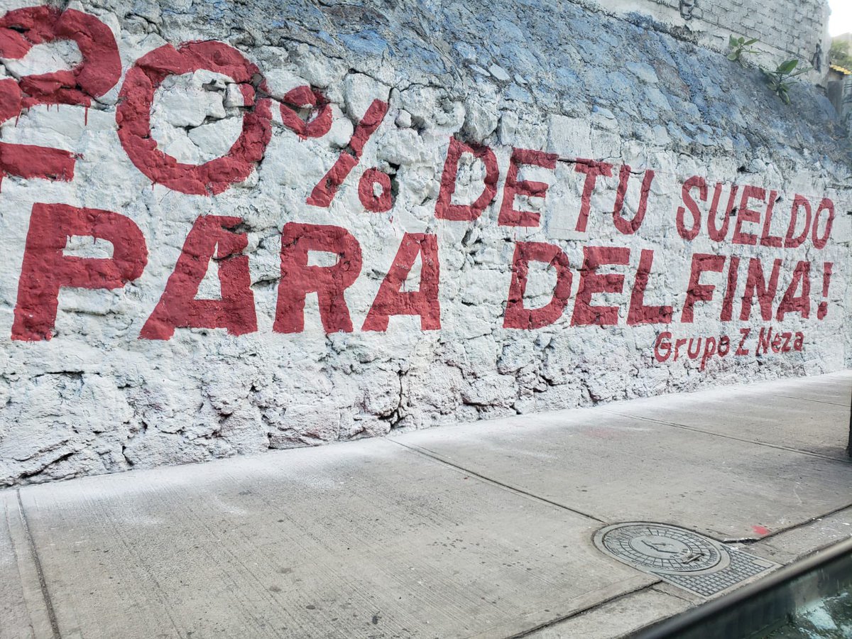 DominioPblico3's tweet photo. En #Edomex @JuanHugoNeza denunció una campaña negra vs @delfinagomeza con pintas de bardas, pega de carteles y reparto de panfletos para dañar su imagen. Pidió a la población denunciar vía whatsapp estas anomalías al número telefónico 55 68 64 29 31. 👇 https://t.co/OTB262P1ZP