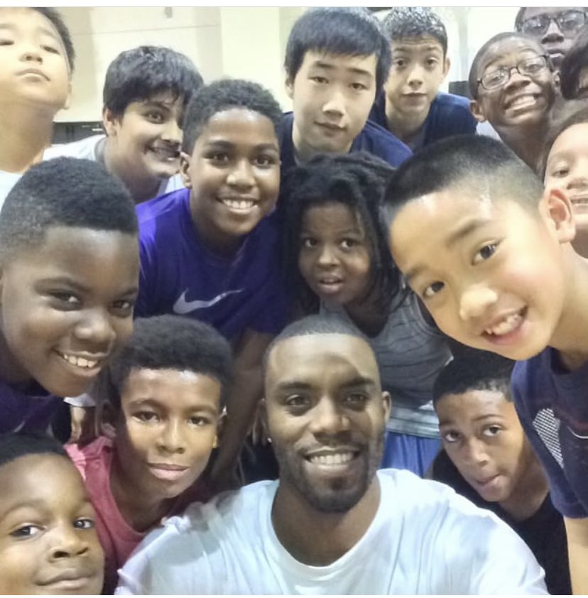 Man! Somebody cut some onions today. 😢Manvel HS ‘23 G Rueben Doria signed with Kansas Christian College today. He was the 1st kid I ever trained way back in 2013! Any special moment in my life his family made sure to send a card or let me know they appreciated me. This is family