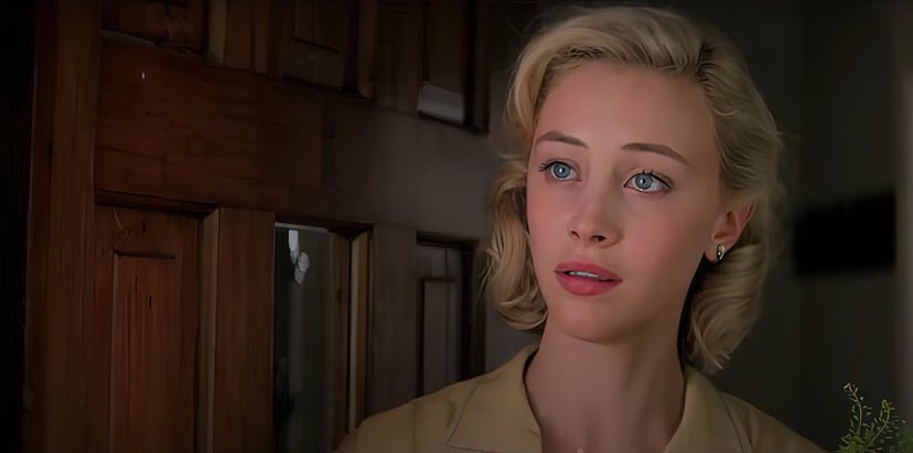 “Burdayım, çünkü sana dair her şeyi seviyorum.”

🎬 11.22.63