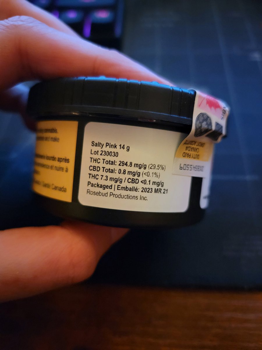 MurphyLee613's tweet photo. Salty Pink by @goldenspruceca1

Yea... this is the one. Are you looking for that Pink cut from the legacy days? That earthy gas scent with the signature 'Pink' aroma at the end? This is it.

Absolutely gobsmacked with crystals. Stuff is extremely sticky. 

I know most people dont https://t.co/iwsjYbFa4N