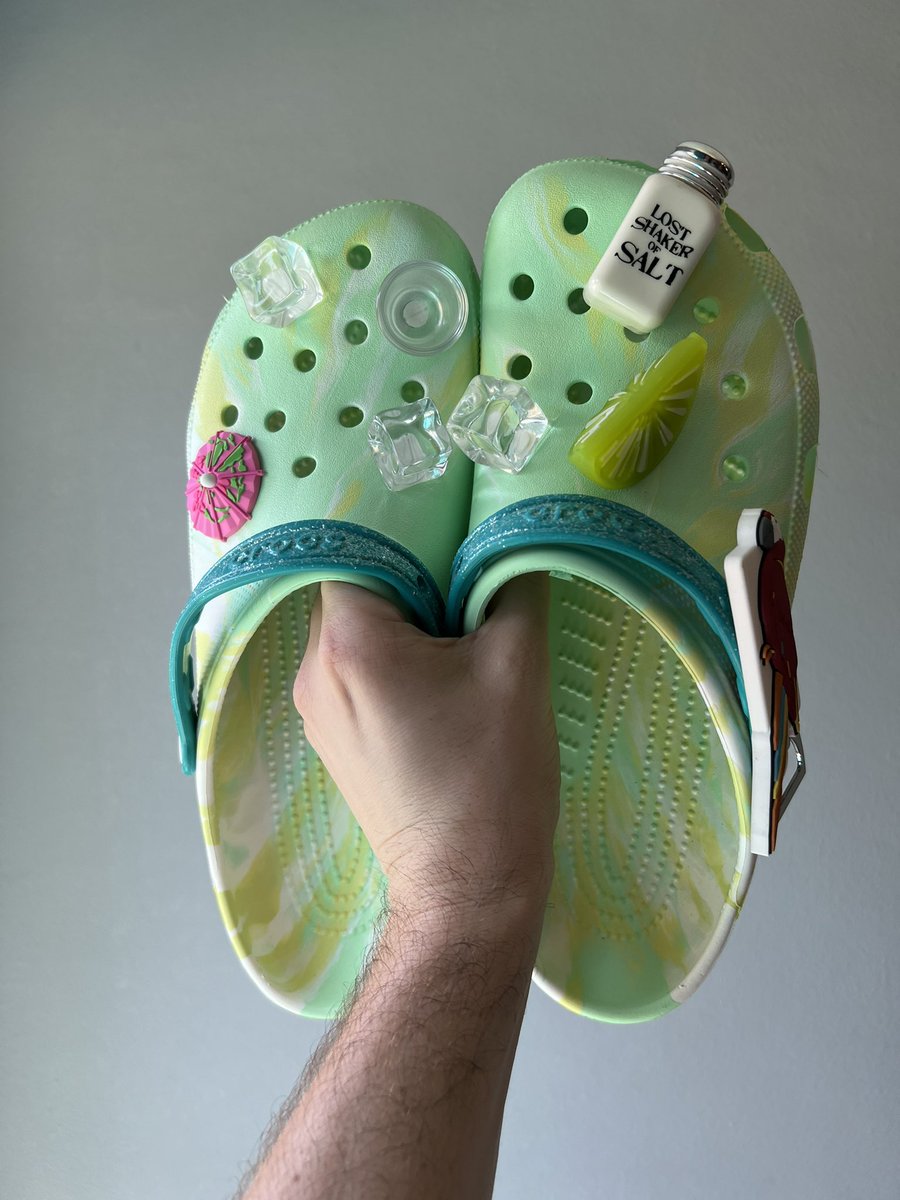 StevenRayMorris's tweet photo. Any ideas how to display my margaritaville crocs? Wall-hanger? https://t.co/sTo0QrjMNf