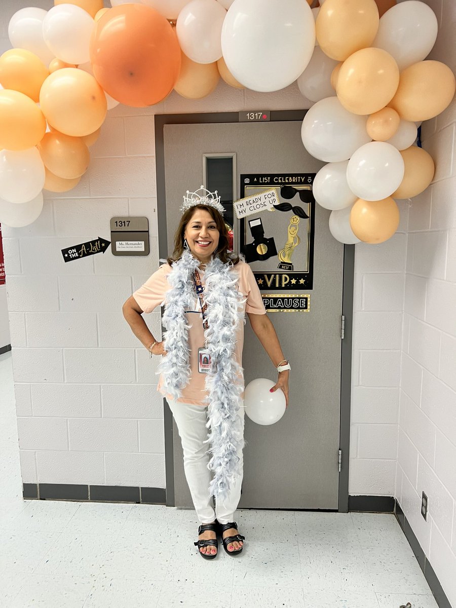 hbmsparentctr's tweet photo. A Huge THANK YOU to my amazingly supportive Admin, Counselors, Faculty &amp; Staff
for showing me so much love today on HBMS Parent Educator Appreciation Day!  I’m honored to work with educators who truly care about their students
and Family Engagement! ❤️ https://t.co/wgvpyIxXen
