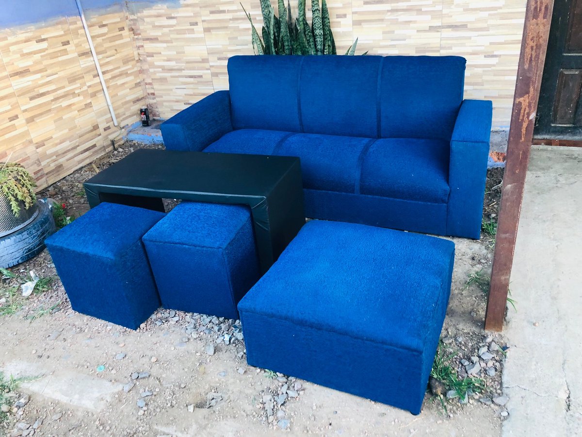 canalmarangatu's tweet photo. Compartimos el trabajo de Mauricio, un vecino que fabrica sillones. Desde $ 6.000 en adelante, dependiendo del modelo. WhatsApp 091 448 647 https://t.co/0fUXXeIdUj