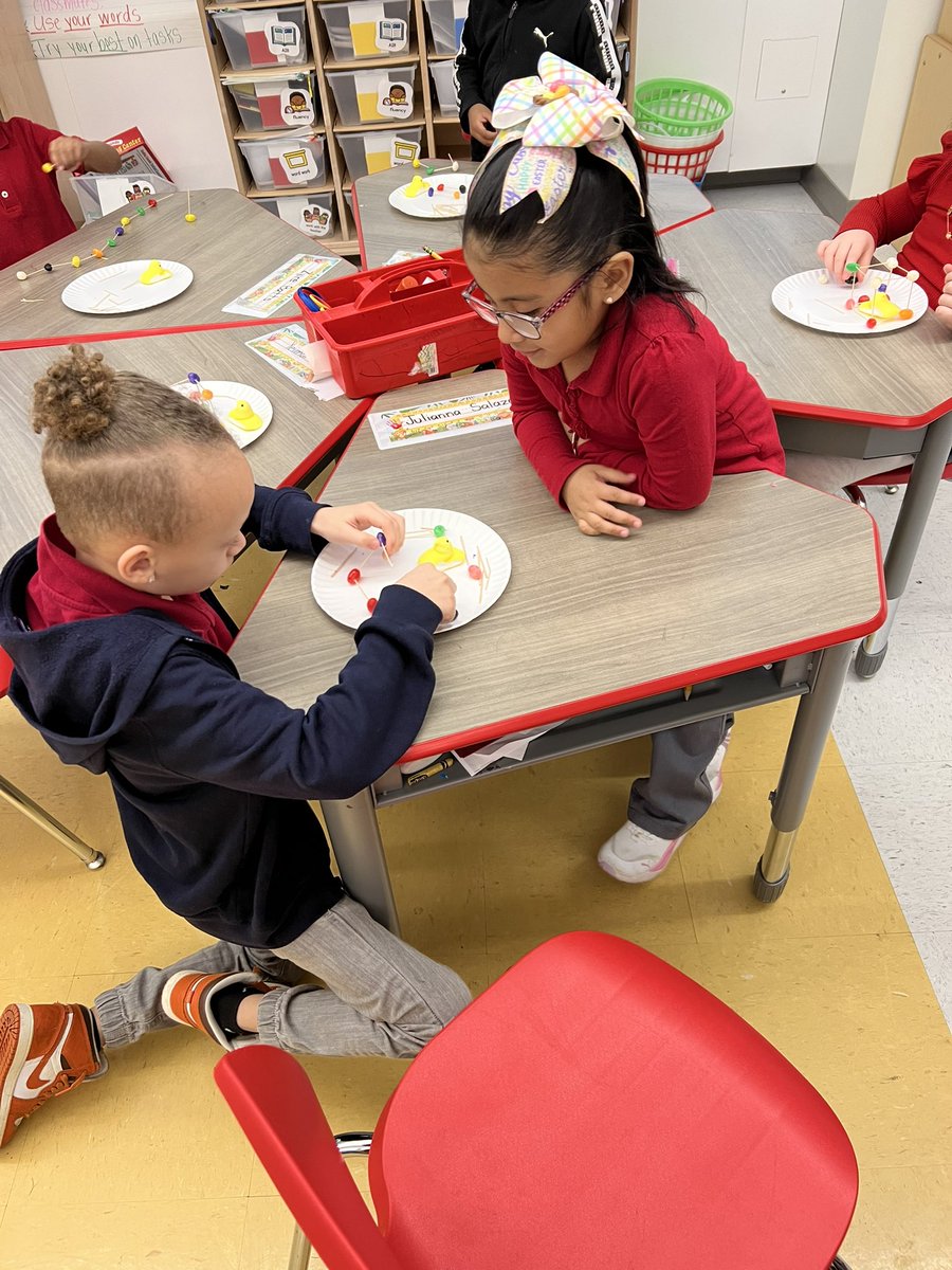 JMEvanouskas's tweet photo. K2 at #WAELs learned about Ramadan &amp; celebrated the start of Spring Break with an engaging #STEM challenge! https://t.co/sFSLLTRLow