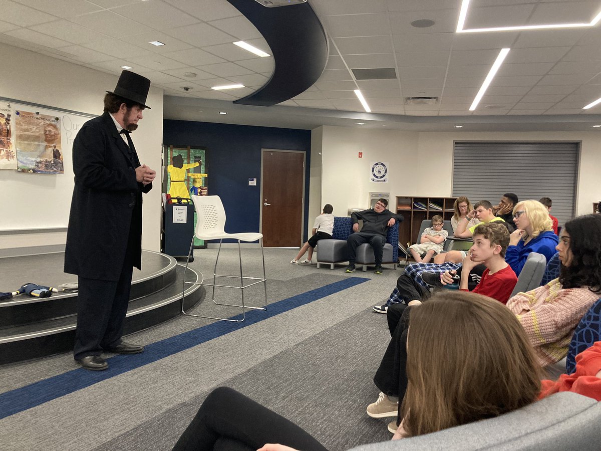 Mrsmancuso8's tweet photo. HMS Students learning and enjoying a visit today from our 16th President, Abraham Lincoln. Thank you @HudsonPTO for your generosity that provided our students with this educational experience! https://t.co/afwcF44895