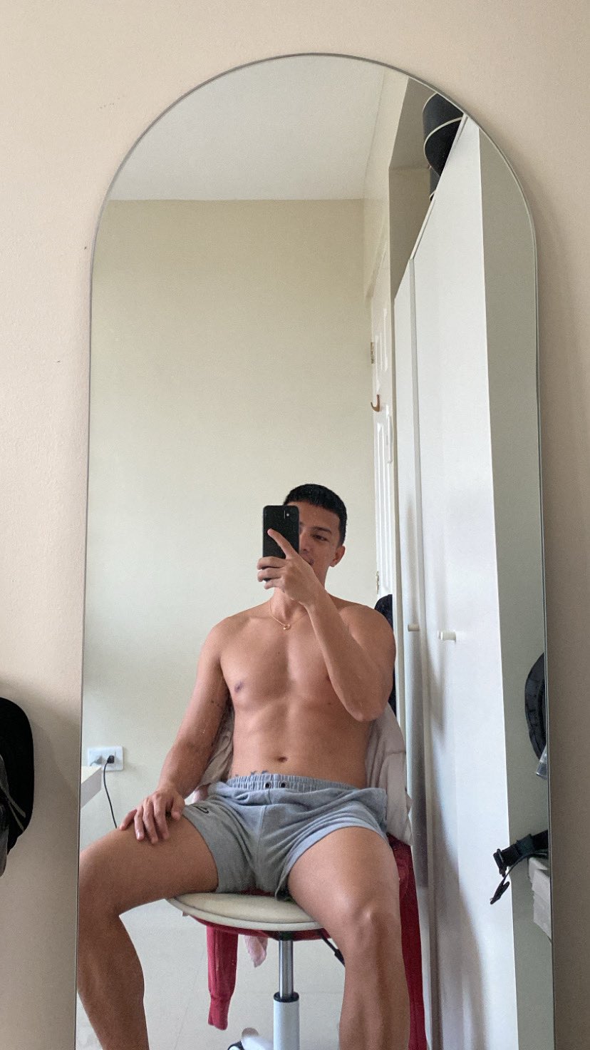 Fs-6A0NagAEUnHE?format=jpg&name=large