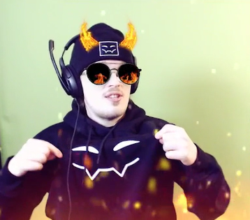 McytBotES's tweet photo. ¡Woah! Biyin es más alto que Badboyhalo https://t.co/VeMQVH6oXn