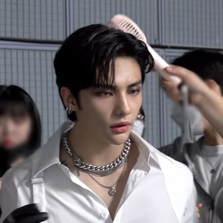 G0DSM3NU's tweet photo. ᅠ       

—ARTEMIS— 

Private dancer/assassin au
Vampire
Bisexual/Switch 
[MV/MS] (very selective ships.) https://t.co/gD5JR5OEZ9