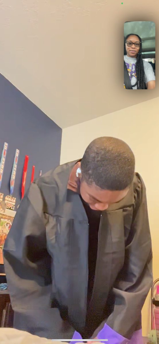 _dawnmontgomery's tweet image. Y’all. It’s happening. I cannot 🥹🥹🥹 #SeanB #SeniorYear #Grad2023