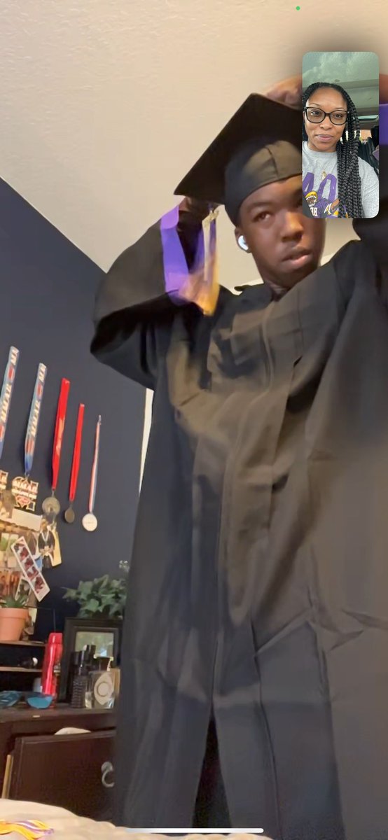 _dawnmontgomery's tweet image. Y’all. It’s happening. I cannot 🥹🥹🥹 #SeanB #SeniorYear #Grad2023