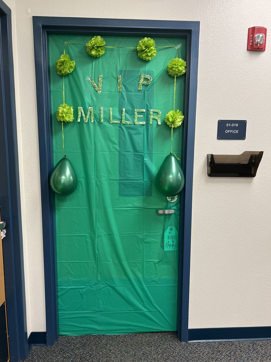 SOEbuzz's tweet image. We appreciate our very important AP Mrs. Miller for her countless contributions to the field of education here in the nest! Thank you for your meticulous work and love for our school! We honor and celebrate you! #HappyAPWeek @BeckSmiller88
