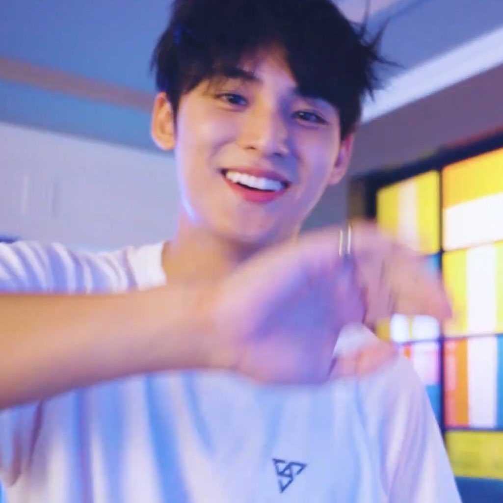 JeonMINAm202629's tweet image. love you always 💙

HAPPY MINGYU DAY!
#민규를_사랑하는_406가지_이유 
 #MinGYUMakeMySpring 
@pledis_17