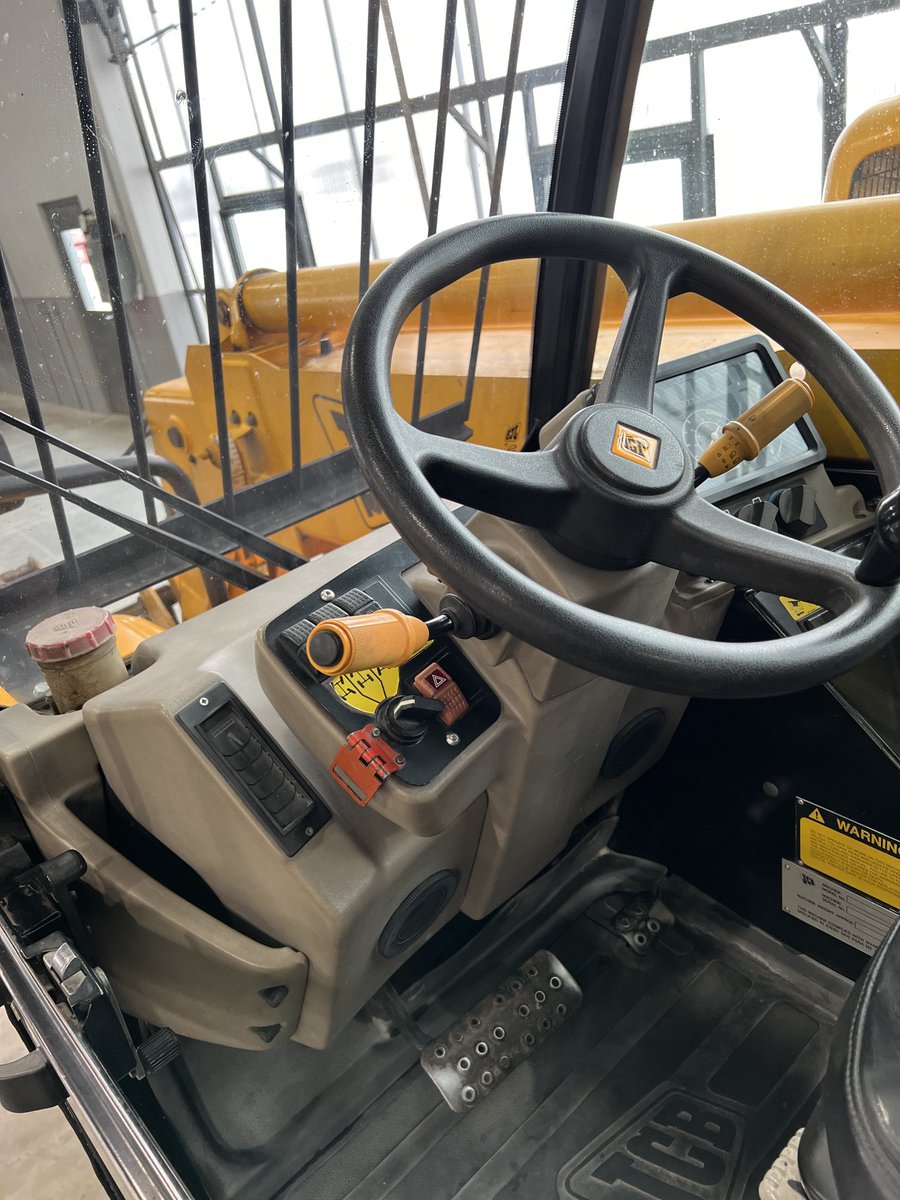 Mark79834221's tweet photo. Forklift for sale call me if interested 2043628450 https://t.co/tISr5Me8UI