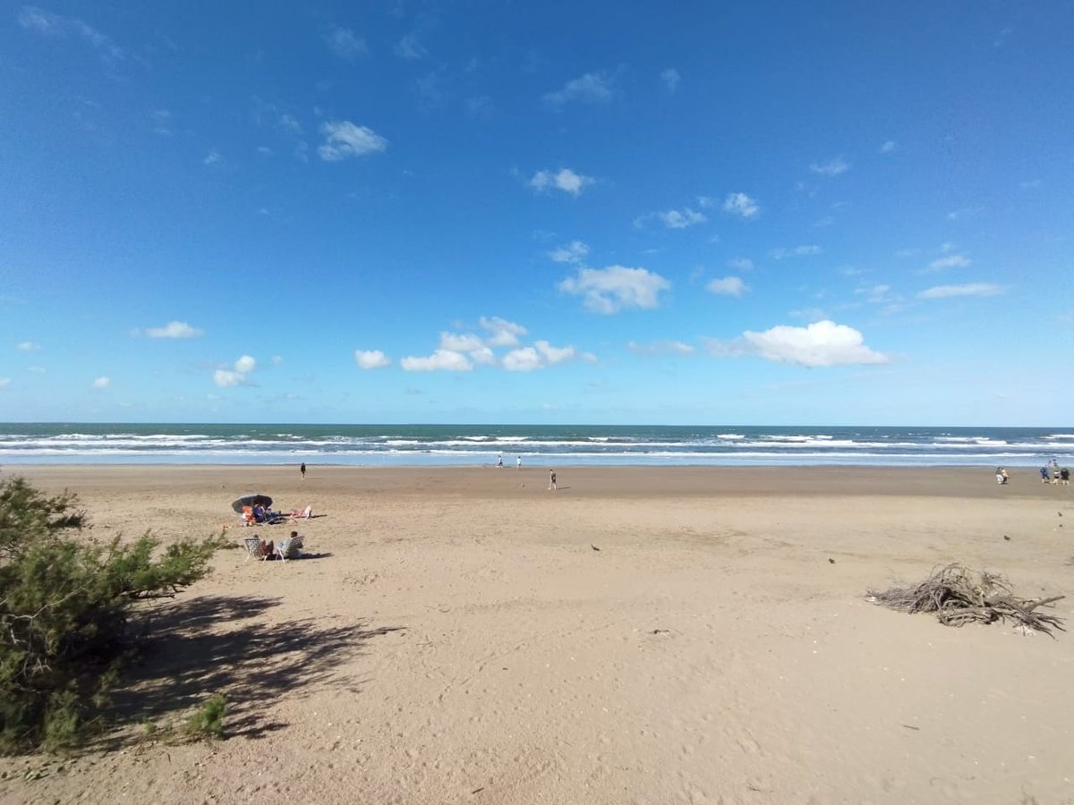 Finde extra largo !
La playa esta tarde !
Así va a estar todo el finde largo con máxima de 25°C
Donde alojarte ?
portaldelacosta.com.ar