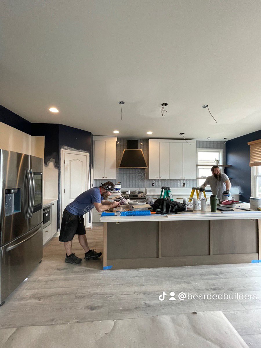 Bearded Builders tweet media