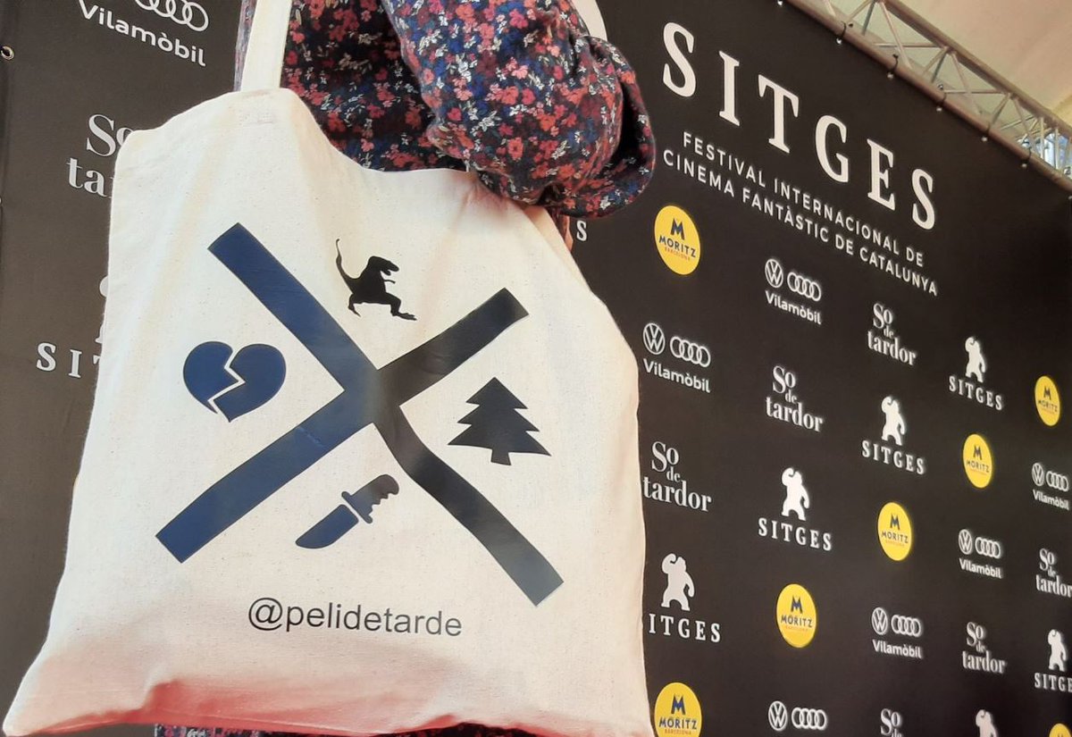 No han pasado ni 4 días desde que me hackearon mi cuenta, y ya somos más de 10k en esta nueva! Para agradeceros vuestro gran apoyo, SORTEO un bolso-siesta como este. 

Para participar debéis: 
➡️ Seguir a <a href="/PeliDeTarde/">Peli de Tarde</a> 
🔃 Rt a este tweet 

Tenéis hasta el lunes 10 a las 14h!!!