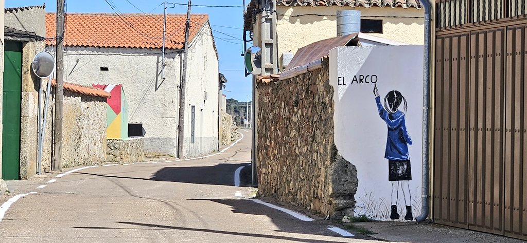 juzbadoayto's tweet photo. La vecina localidad de El Arco, en la Rivera de Cañedo, nos da la bienvenida de esta manera.....

#Juzbado #pueblosvecinos #riveradecañedo #Juzbado2023 #ElArco  #Salamanca https://t.co/f2Er4cnrtp