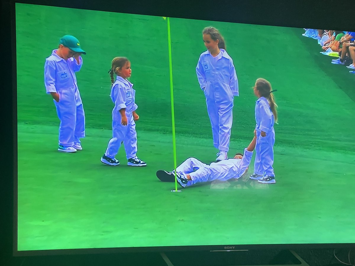 Watching rich ass spoiled rotten kids act like rich ass spoiled rotten kids. A tradition unlike any other.
#themasters #par3contest
