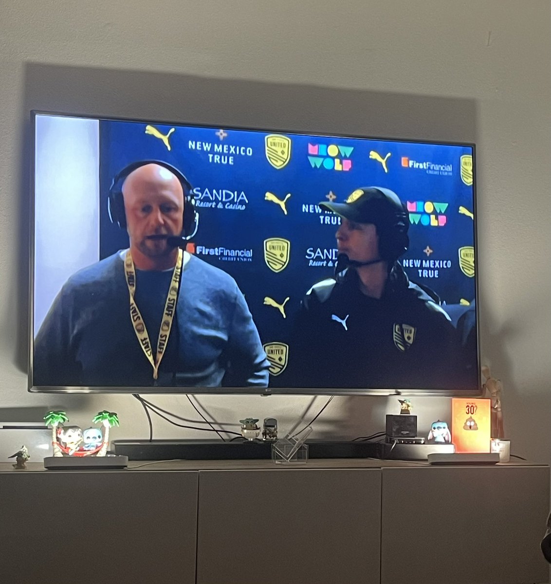 simplybek_'s tweet photo. I wish @TyOrtega looked at me the way he looks at @chrishurst82 during a @NewMexicoUTD broadcast 🥺 https://t.co/CxDG7sdIiQ