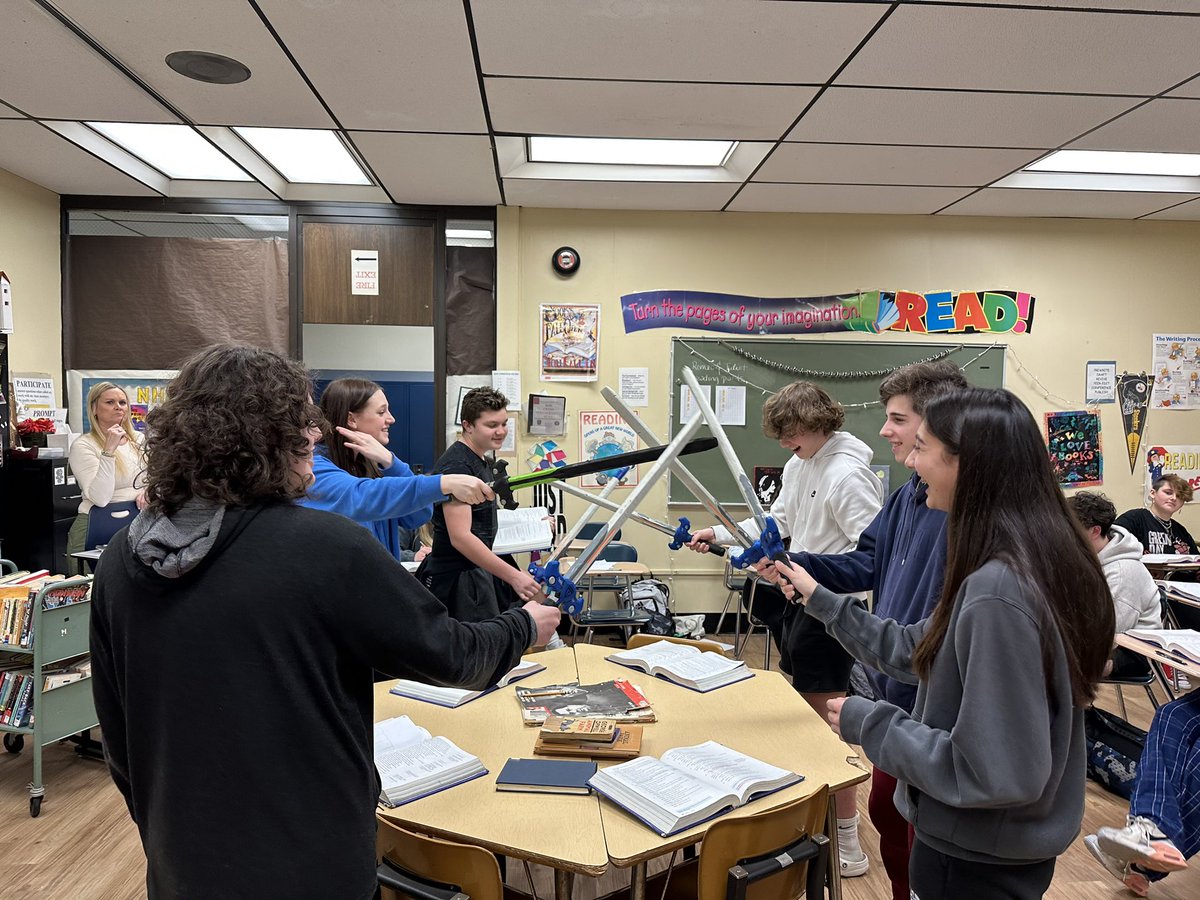 Let the reading of Romeo and Juliet begin! #weightroomreads