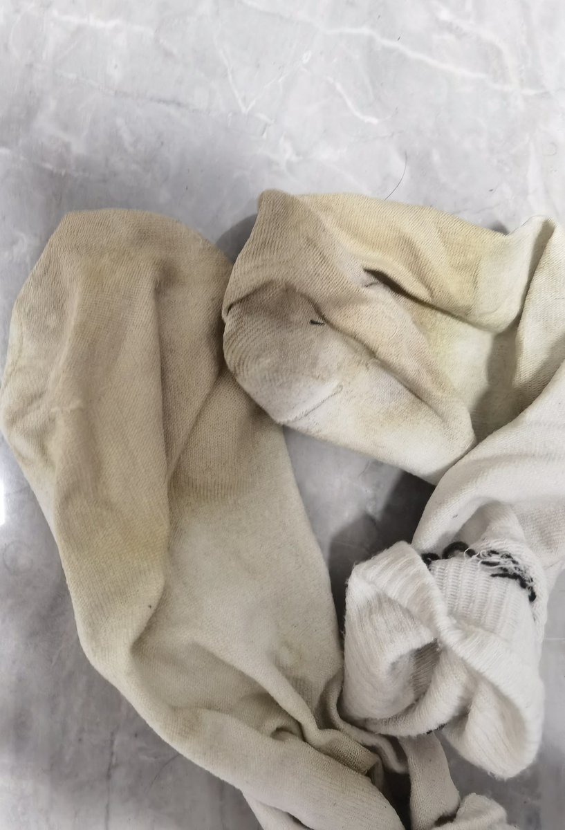 高中体育生袜子，白袜子穿出黄袜子，这脚也太厉害13米