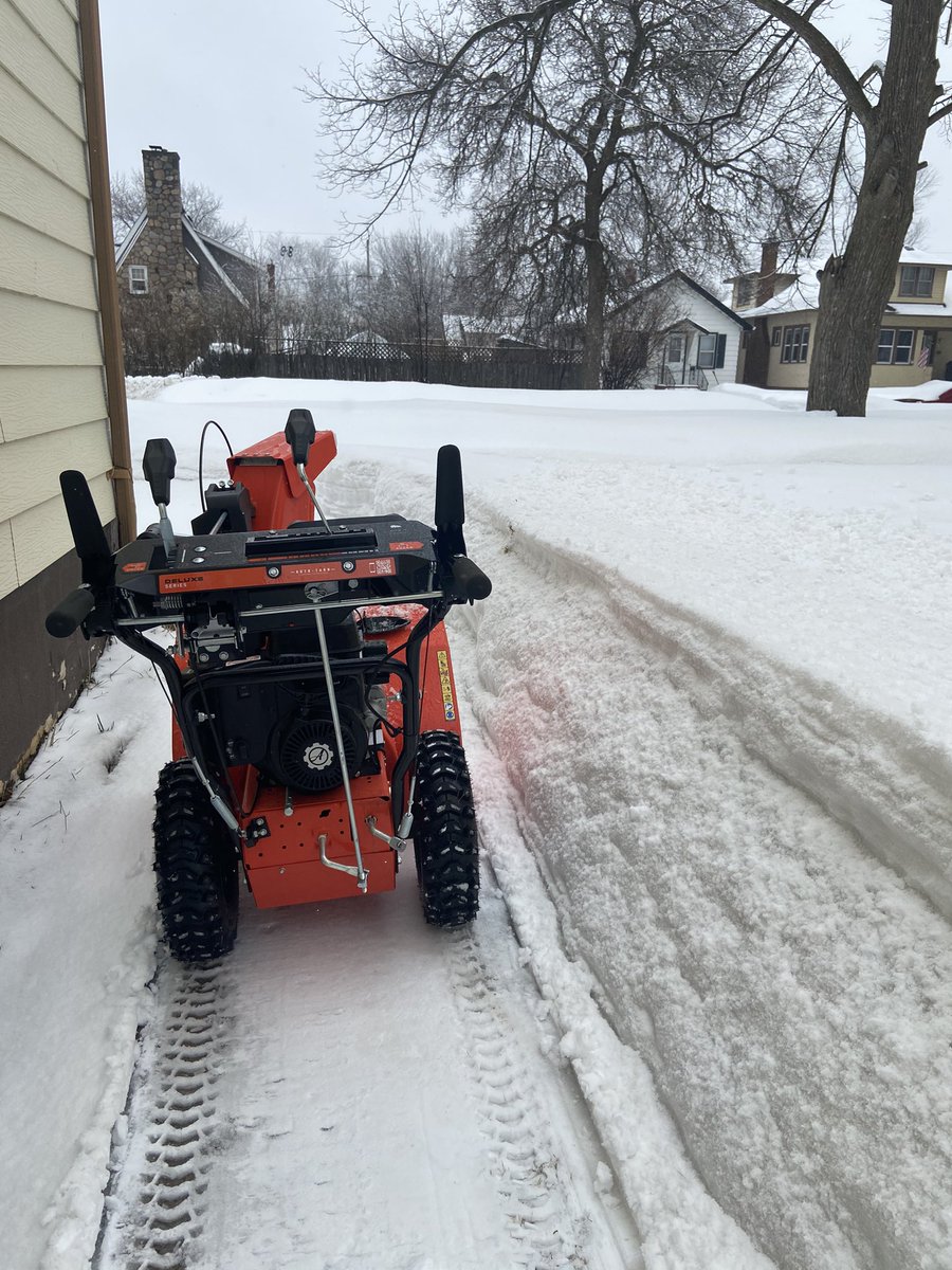 angry_ande's tweet photo. April 5th 2023. This is bullshit. #Minnesota #IronRangeProblems #ClimateCrisis #climatescam https://t.co/RNxLHOgDtC