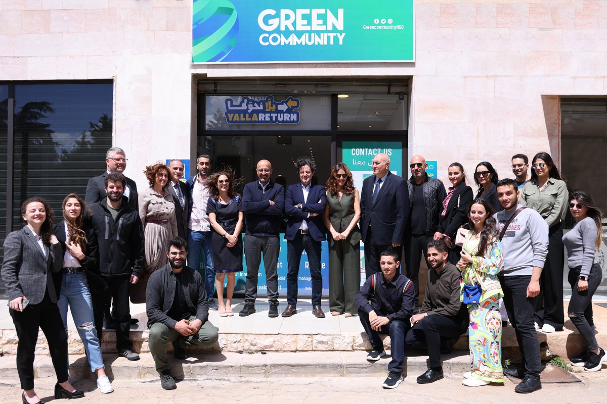 GCNGOLebanon's tweet photo. افتتحنا مركزنا الجديد لاستلام  المواد القابلة لإعادة التدوير في زغرتا بالتعاون مع "يلا نحوّلها" تحت مشروع "دوّرها بحقها"،التابع للجمعية، برعاية وزير البيئة د.ناصر ياسين وحضور السيدة ريما فرنجيه مؤسسة الجمعية ووزير الإعلام زياد المكاري، ايماناً منا انه الفرز من المصدر هو الحل ♻️✅ https://t.co/hNhdSsgUBt