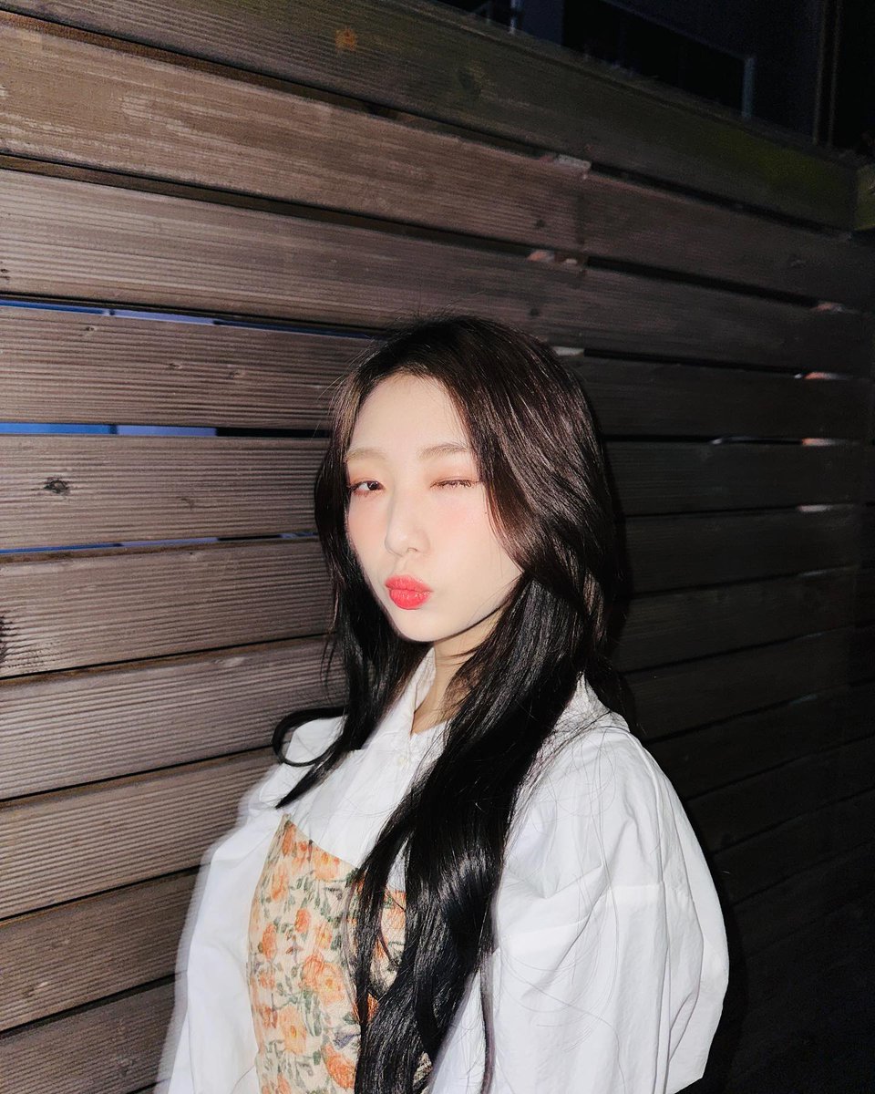 yeojinpics's tweet photo. 230405 🐻
©: yeojin._.o_x
#이달의소녀 #여진 #yeojin https://t.co/NAdUEhfb6S
