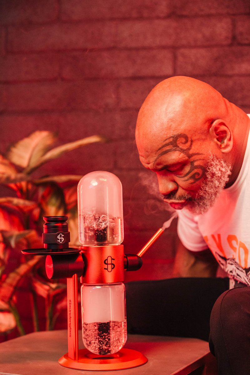 420easystreet's tweet photo. Coming Soon... #gravityinfuser #gravitybong #gravitypipe #tyson #stundenglass #taylorgang #420easystreet https://t.co/VaJ6oTL5wv
