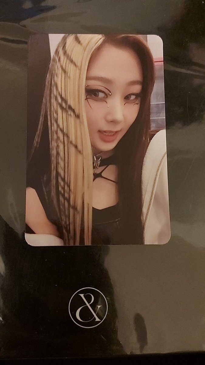 QueensredVelve1's tweet photo. ❗️���️Selling/trading this giselle pc from Girls Digipack ver
 🌸 Inital price is 9.00gbp can be discussed ~ 🌸 

Lmk if you are interested! https://t.co/oPjNS54icl