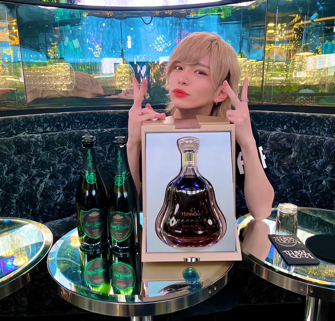 CYggdrasill's tweet photo. 【Yggdrasill News】
☆キラーコール🎤
初月早々売り上げを伸ばしたのは金木爽エグゼクティブプレイヤー🙌ラッソンも獲得し、出だし好調です⭐️

☆新規指名で⁉️
シャンパン3本で大盛り上がりしたのは癒し系王子 愛奏❣️シャンコもできて絶好調✨ https://t.co/wdhRV5UMot