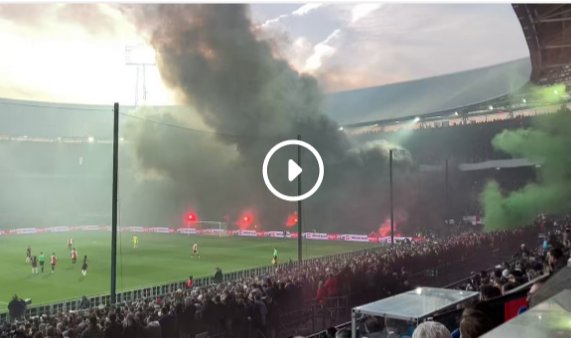 klimaatcom's tweet image. Feijenoord-Ajax #feya direct even gestaakt vanwege rookontwikkeling - tsja hoe verhoudt zich dat nu weer ten op zichte van paasvuren #bestlastig maar we moeten er wel telkens wat van vinden ...  #klimaatcommunicatie