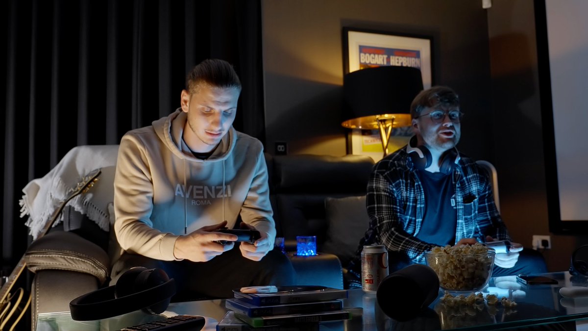 Tech Sofa tweet media