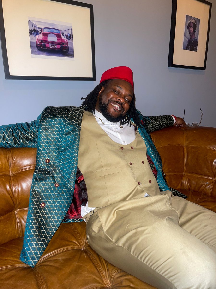 April 5th… ‘98 🎈
A Toast to Life and  Love 🥂 
Share some positivity today and tell your loved ones you care!!! I love you Uche…. And you love all those around you. Don’t dim ya Light for Nobody and let wicked be intimidated by your energy and Light… 
#AriesSZN #HappyBirthday