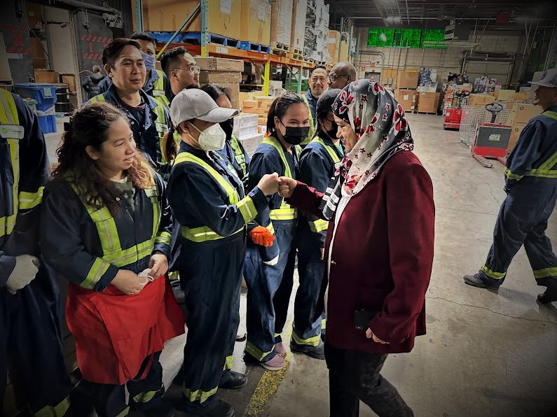 SalmaZahid15's tweet photo. I had a great time with the awesome crew of #ERSInternational which #recycles and #upcycles #techwaste. This #Canadian company champions #sustainability and the #environment. @RecycleTips https://t.co/jX5MDWryXv