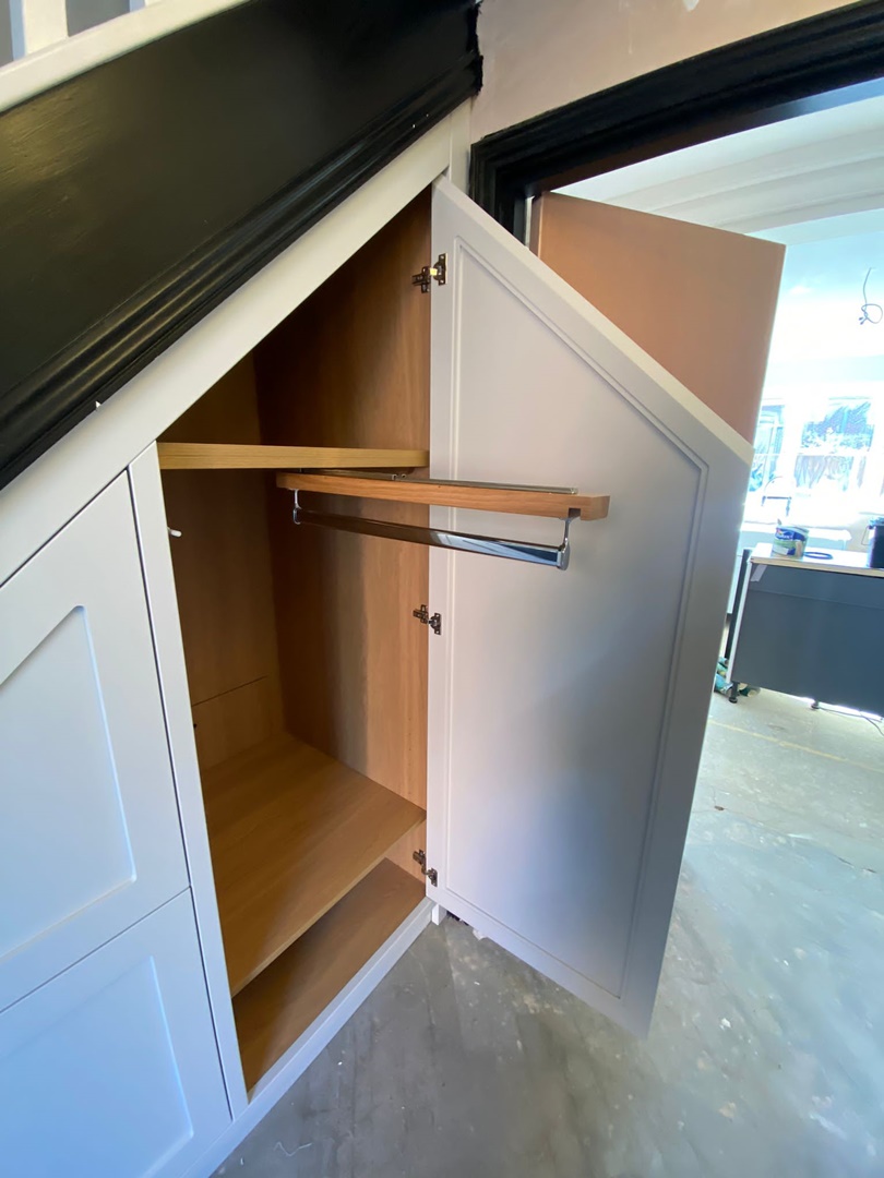PriestFurniture's tweet image. Designed &amp;amp; fitted a bespoke shaker style understairs #storagesystem with @FinsaUK oak internals, pull-out coat storage, shoe storage drawers, finished in morning dew paint. Do you have unutilized space under your stairs? Ask us about a storage solution ow.ly/PXpE50NAaJy