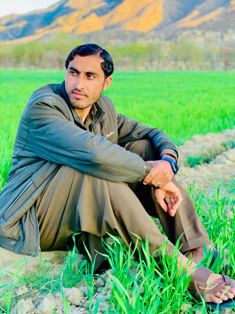 Samandar Niazai (@saeedgul01) on Twitter photo چې څوك وخاندي نو وخـاندم سعوده!
نــــوره خپله خوشـــالي راســره نشته
شاه سعود
<a href="/Saeedgul01/">Samandar Niazai</a> چې څوك وخاندي نو وخـاندم سعوده!
نــــوره خپله خوشـــالي راســره نشته
شاه سعود
<a href="/Saeedgul01/">Samandar Niazai</a>