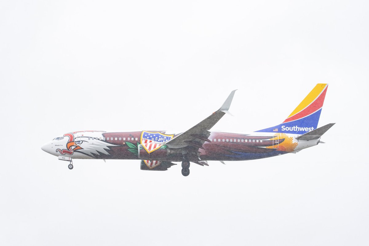 cascadiaphotog's tweet image. SeaTac International Airport (SEA)
SeaTac, Washington 
•
N8619F - “Illinois One”
Boeing 737-8H4
•
Happy to add this to my collection, just need to add Tennessee One now!
•
#AvGeek
#Aviation
#FlySEA 
#Photography
#PlaneSpotting 
#PNW 
#SeaTac 
@SouthwestAir