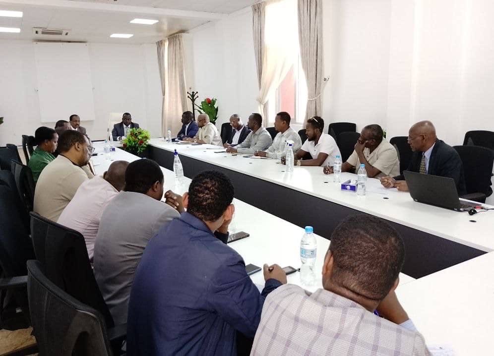TToga9's tweet image. Had very informative n  fruitful roundtable on DDR n NRC #Asosa in z presence of HE Ashadeli Hassan, President of BGNRS, n his cabinet members. Very useful inputs n information have been collected that will be included in action plan. Agreed to maintain regular communication.
