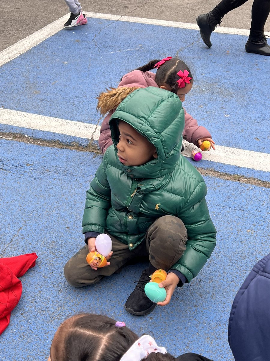 🌼3K & PreK Families! Celebrated activities in classrooms & outside with Peter Rabbit 🐇 today! #community #springrecess 🥚💕🌼 @NYCSchools @D8Connect @jen_joynt @DOEChancellor