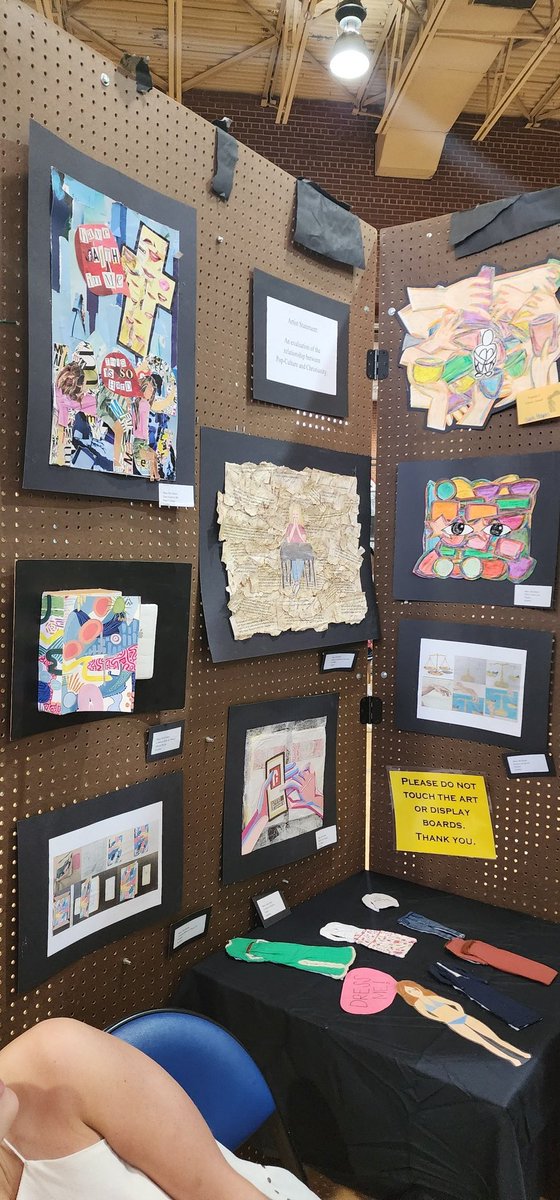 DrMutawally's tweet image. We have some of the most artistic #students. I absolutely enjoyed the art show. #DreamBIG @PageHSArt @nagleee @page_counseling @PagePtsa